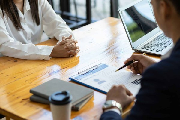 Quelle sont les conditions requises pour être éligible à postuler sur Phi Sante?