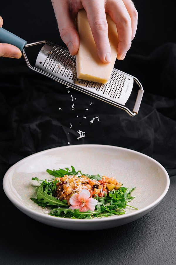 Les avantages d'une râpe à fromage de qualité professionnelle